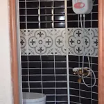 Nezis'in Konagi فندق